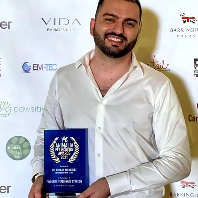 Dr Furkan with his Animalia 2021 Favourite Veterinary Surgeon award