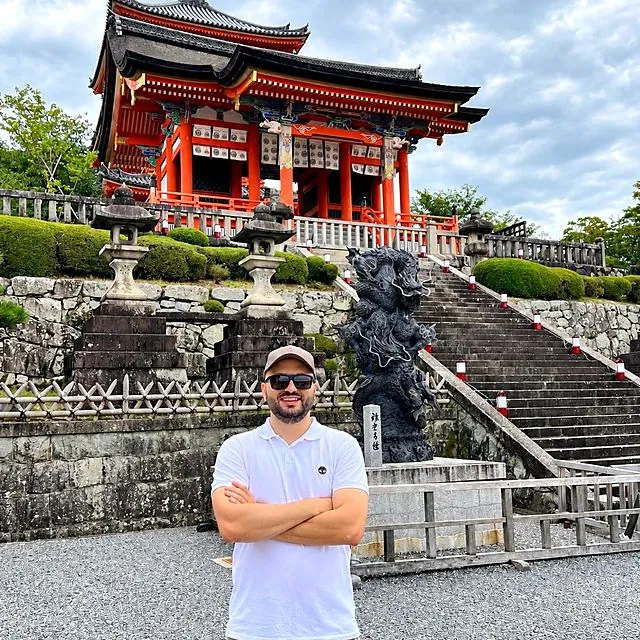 Dr Furkan visiting a temple in Kyoto
